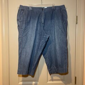 Talbots Woman Blue “Denim”Tailored Fit Capris,‎ Front and Back Pockets, Size 22W